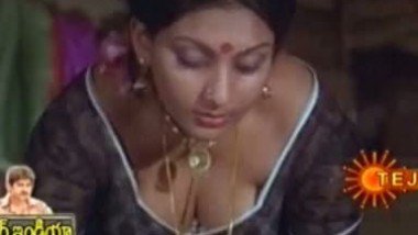 Bollywood Actress So Sexy Clip