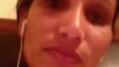 Sexy Modern Bhabhi From Hyderabad Exposes Big Boobs Over Skype