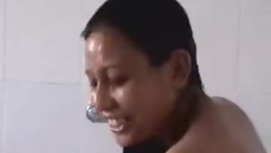 Boyfriend making bath selfie of bengali girlfriend
