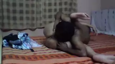 Desi home sex leaked clip of Dindugal aunty