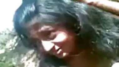 Sexy Outdoor Indian Tamil Teen Gets Intense Fingering