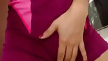 Desi college slut Divya's naughty selfie dance video