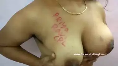 Mallu aunty priya exposed naked boobs mms