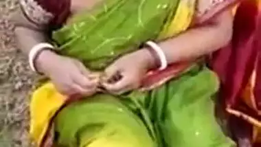 Indian outdoor blowjob sex videos bengali aunty