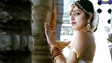 Indian Actress Haripriya Dance