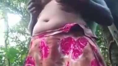 Outdoor anal sex video of a village teen