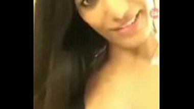 Poonam Pandey nipple slip on her live Instagram