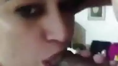 Indian whore sucking like a lollopop