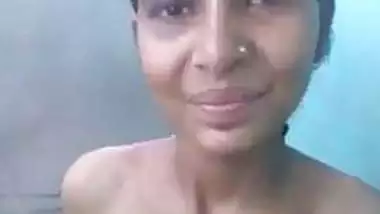 Desi village girl with no reaction while having sex