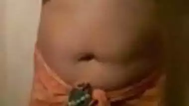 Huge boobs mallu aunty saree tease part 2