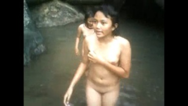 Nude Desi Girls Having Bath Together