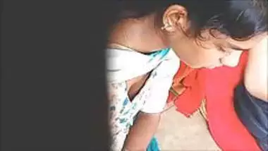 Tamil young girl deep boobs cleavage 1