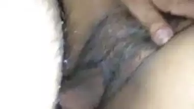 Slow fucking my Indian girlfriend and creampie