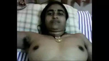 Sexy Telugu Bhabhi Flaunting Nude