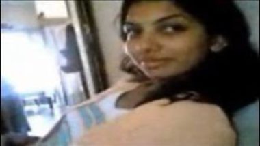 Hot MMS Of Young Andhra Girl Showing Boobs To Boyfriend