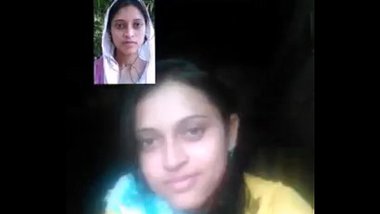 Indian Hot College Teen Girl On Video Call With Lover at bedroom - Wowmoyback