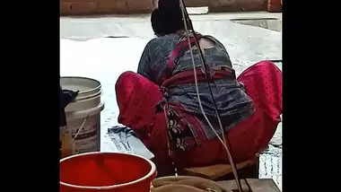 Desi indian big ass maid