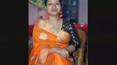 Wanted Assame Padmaja Gogoi Boudi Masturbating With Brinjal And Showing Orgasm