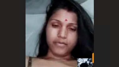 Assamese Boudi Showing Boobs on Video Call