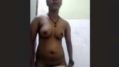 Tamil Girl Bathing 3 Clips Part 2