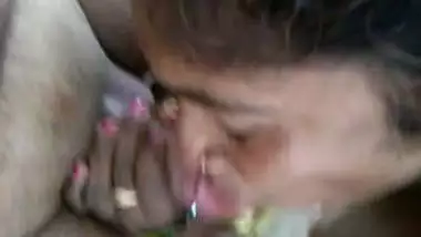 Desi expart sucker Bhabhi sucking