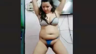 Horny Desi Girl Nude Dance Show
