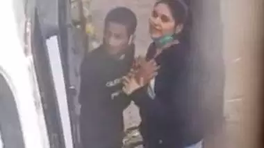 Roadside romance of desi lovers after lockdown