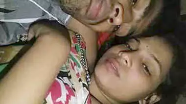 Cute Indian Lover kissing And Boobs Sucking