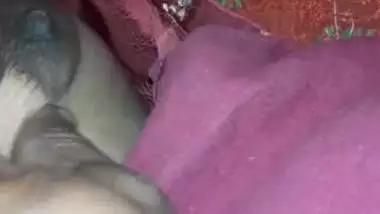Desi aunty big boob pressed