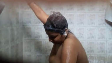 Desi Bhabhi hidden cam bath video