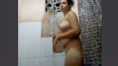 Mumbai Hot Girl Bathing Video