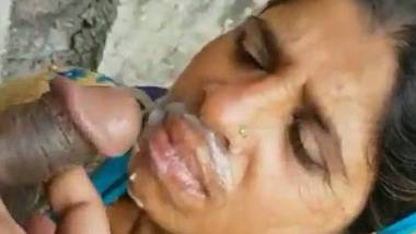 Indian slut eating cum