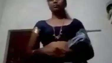 Saree stripping Tamil maami