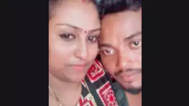 Desi Hot Mallu Couples Smooching