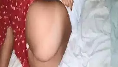 Desi couple of girl who could not wait to ravage each othe