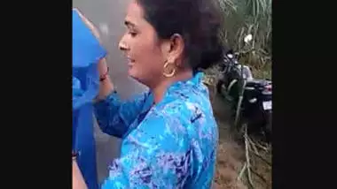 Desi bhabi caught in field with her father in lw