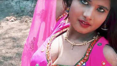 Desi sexy bhabi big boobs photoshoot