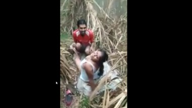 Outdoor sex video of Indian girl sex with her boyfriend