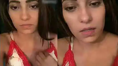 nikita soni awesome cleavage unseen video this clip is nowhere