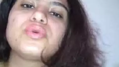 Desi Babe Masturbating