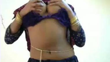 Horny Desi Babe Nude Webcam Show