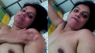 Horny Desi Bhabhi Nude Selfie For Bf