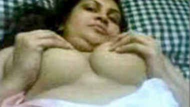Desi Mallu girl showing her Boob & Pussy
