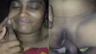 Horny Shy bangla aunty sucking cock