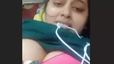 Desi village bhabi big boobs