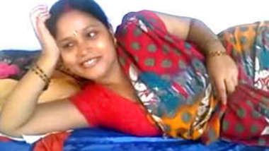 Indian village bhabhi show her boobs