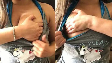 Very hot desi baby boobs expose