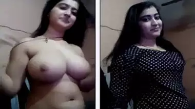 Desi Bong Girlfriend Exposing Huge Boobies and pussy for BF