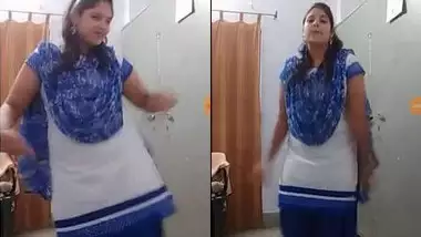 40 Size Desi Punjabi Babe Dancing and Shaking her bobbies