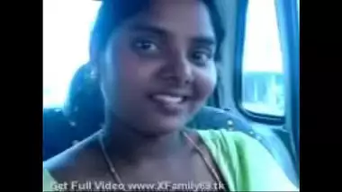 Desi maid romances with the driver in car